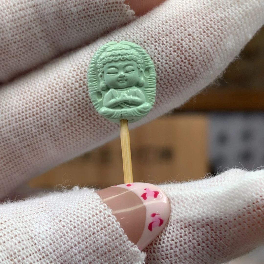 绿松石未镶嵌挂件