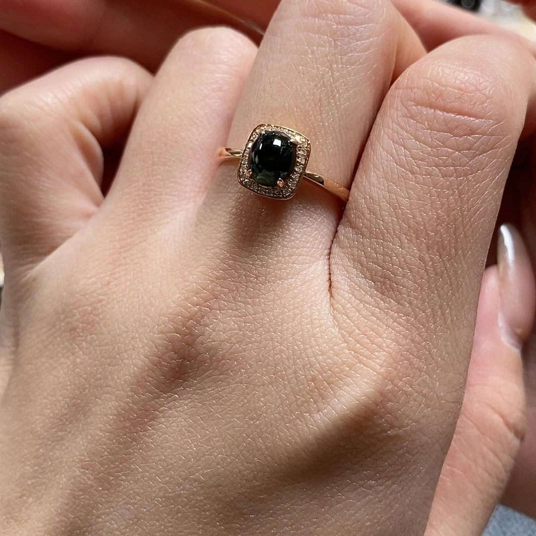 翡翠戒指18K金镶嵌1。