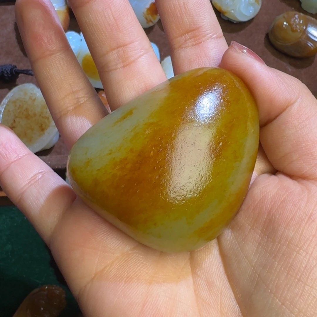 和田玉挂件未镶嵌河****司