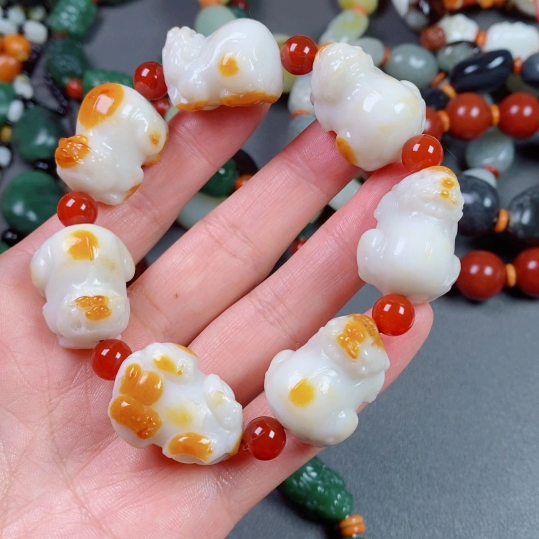 斗***士和田玉未镶嵌颈饰