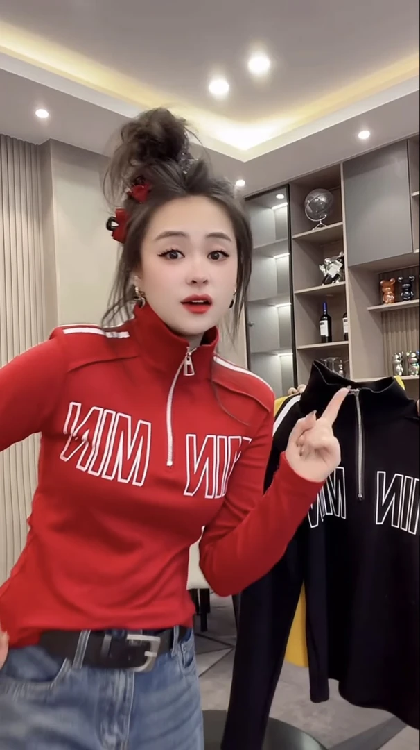 半高领字母高级感时尚上衣女2024秋冬新款修身显瘦百搭长袖