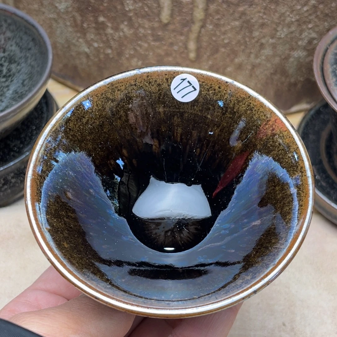 茶盏义兴龙窑坚持真柴烧