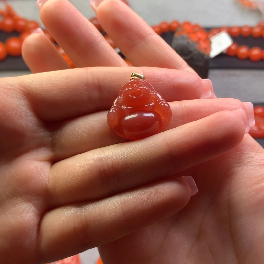 南红玛瑙18K金镶嵌弥勒吊坠