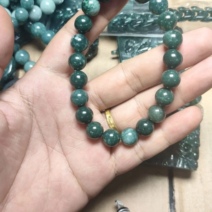 未镶嵌手串定制翡翠翡翠