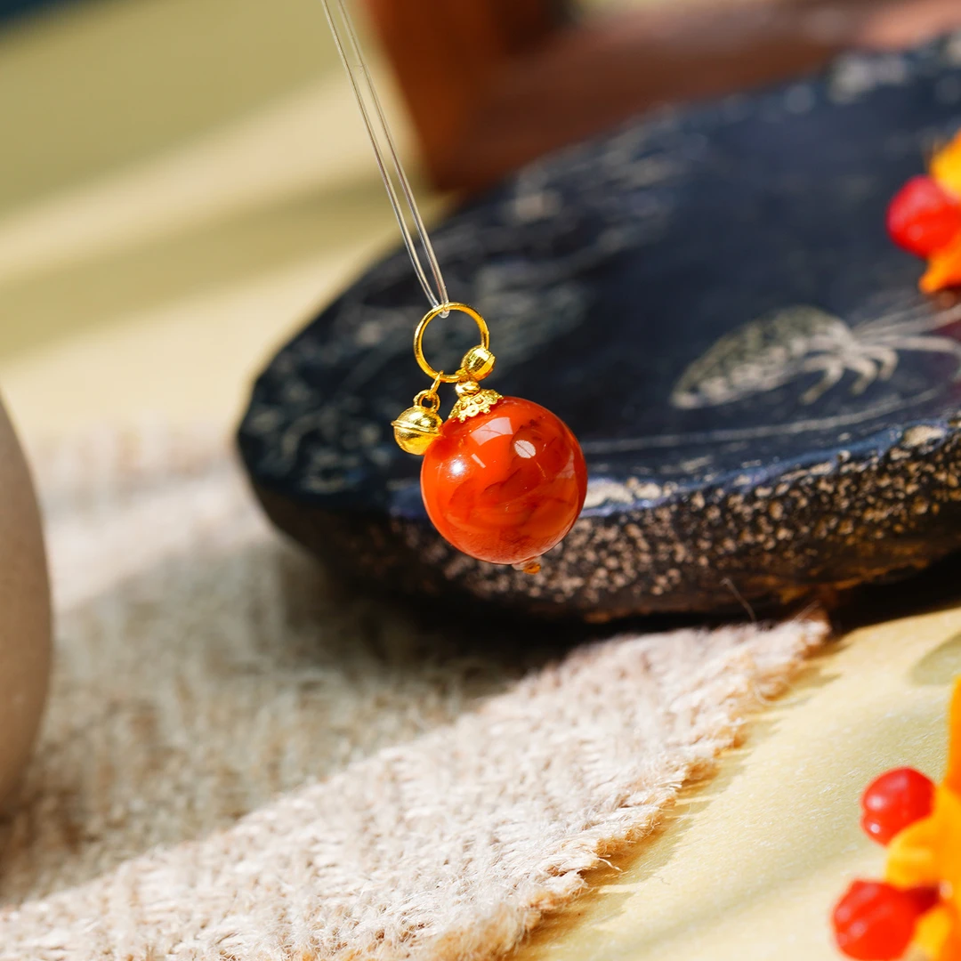 [琪钰]悠可 铃铛南红吊坠18K金-L251025007