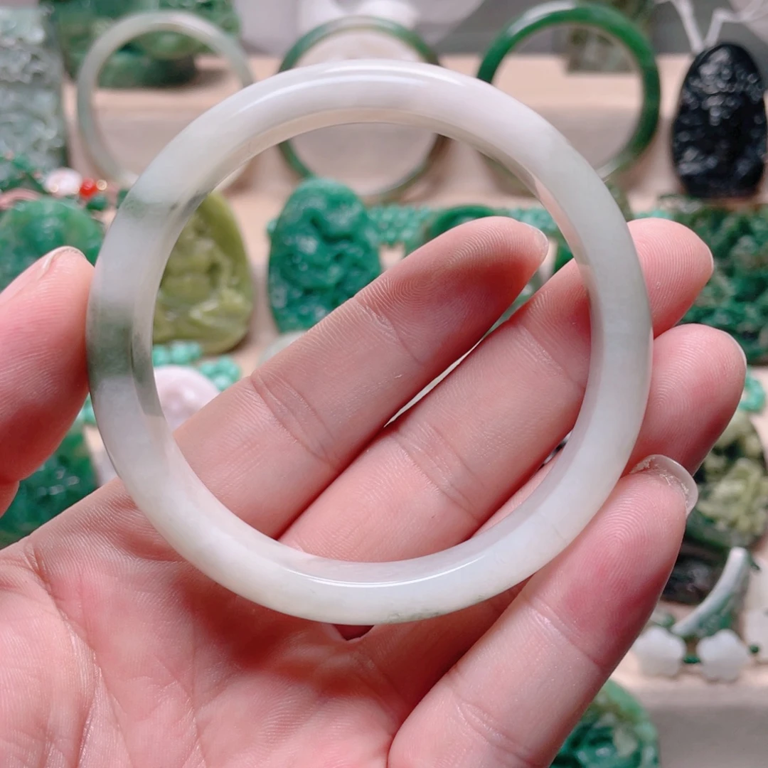 独山玉未镶嵌手镯