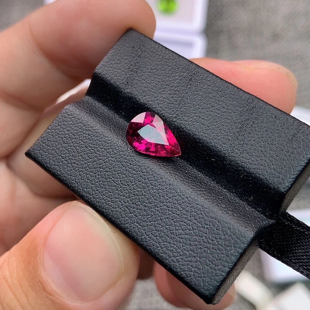 裸石未镶嵌碧玺2.08克拉卢比来