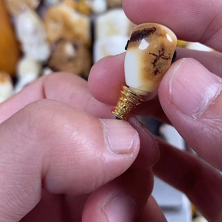 琥珀未镶嵌珠宝奇石我