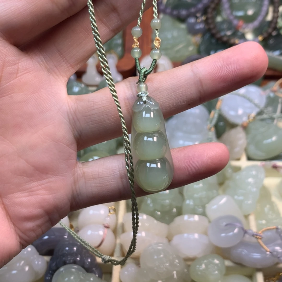 【闪购商品】颈饰未镶嵌和田玉