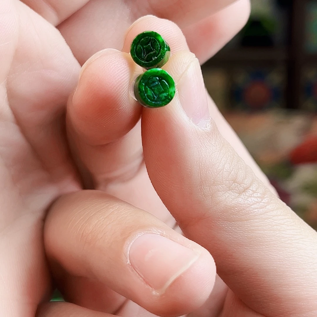 颈饰18K金镶嵌翡翠