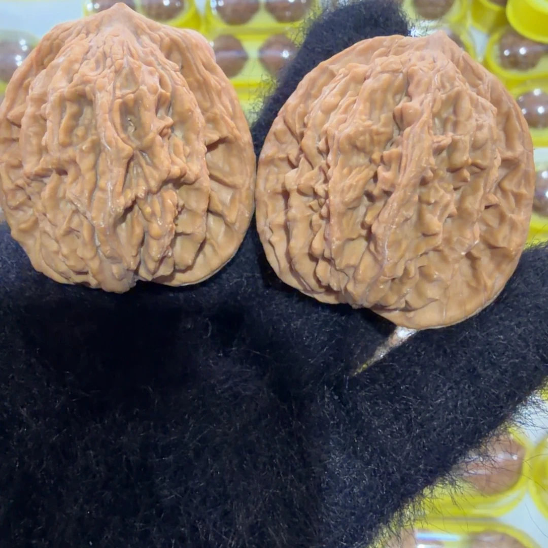 用***9文玩核桃把件虎头