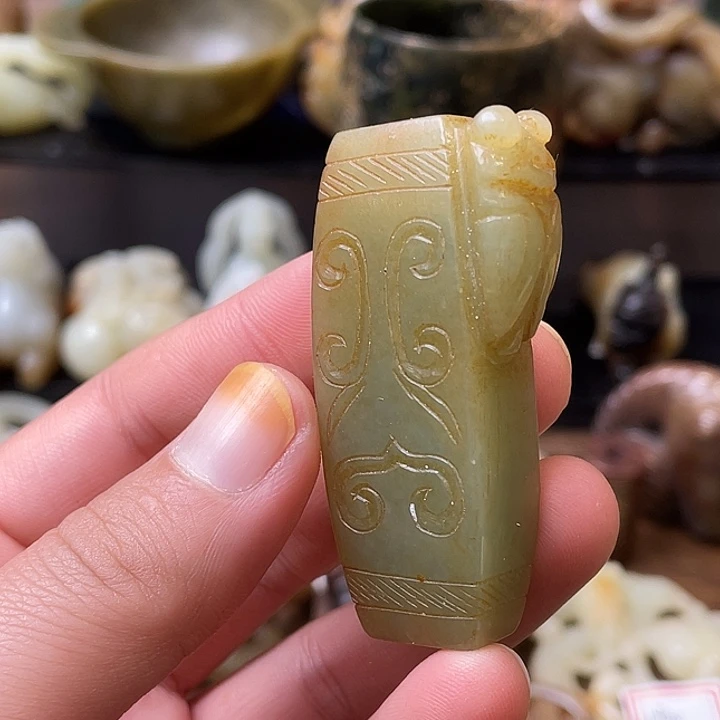 和田玉（糖玉）未镶嵌颈饰