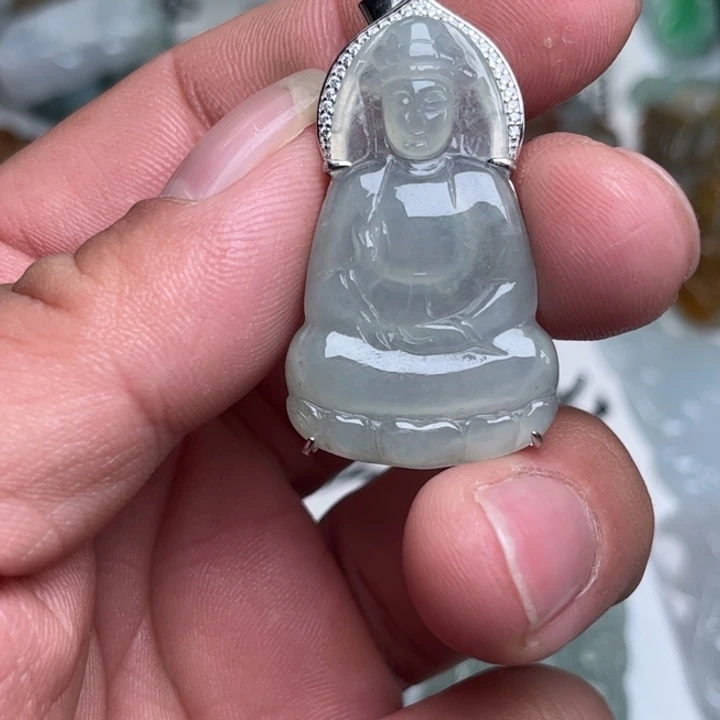 翡翠未镶嵌颈饰素衣观音