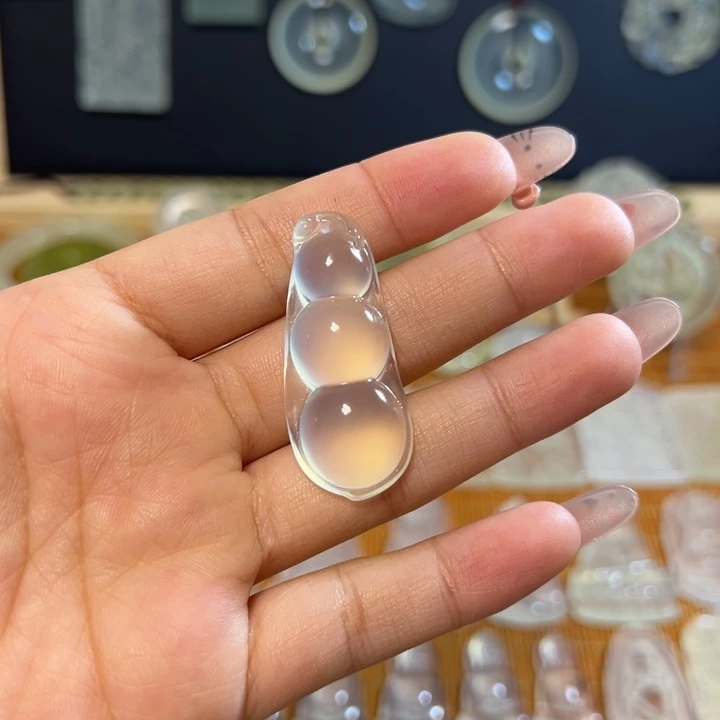 岫玉未镶嵌岫玉白冰挂件福豆