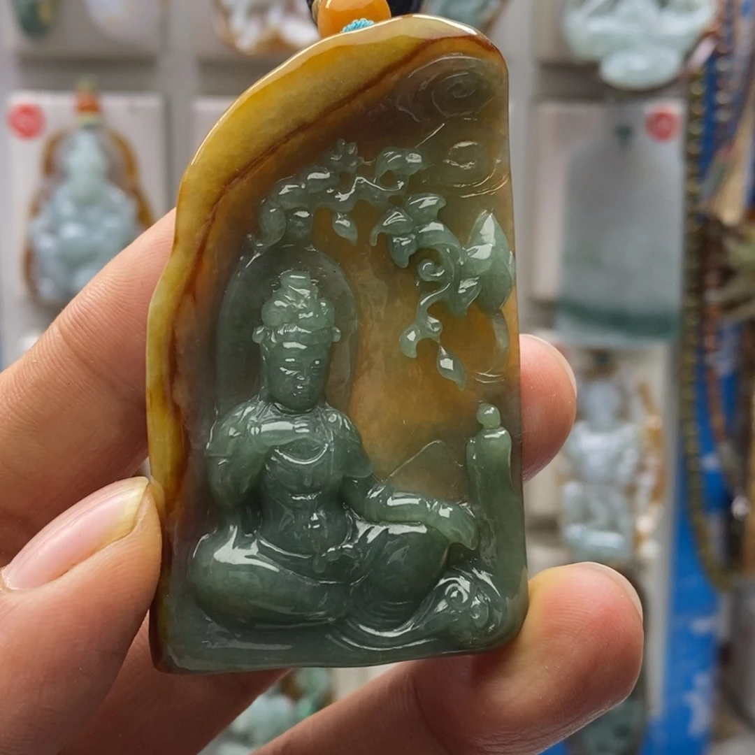 翡翠未镶嵌颈饰观音