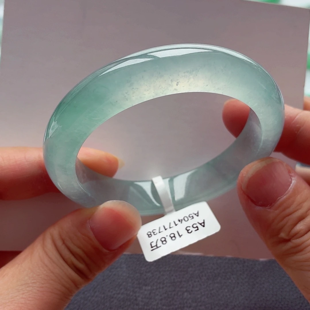 翡翠未镶嵌手镯（圆镯）