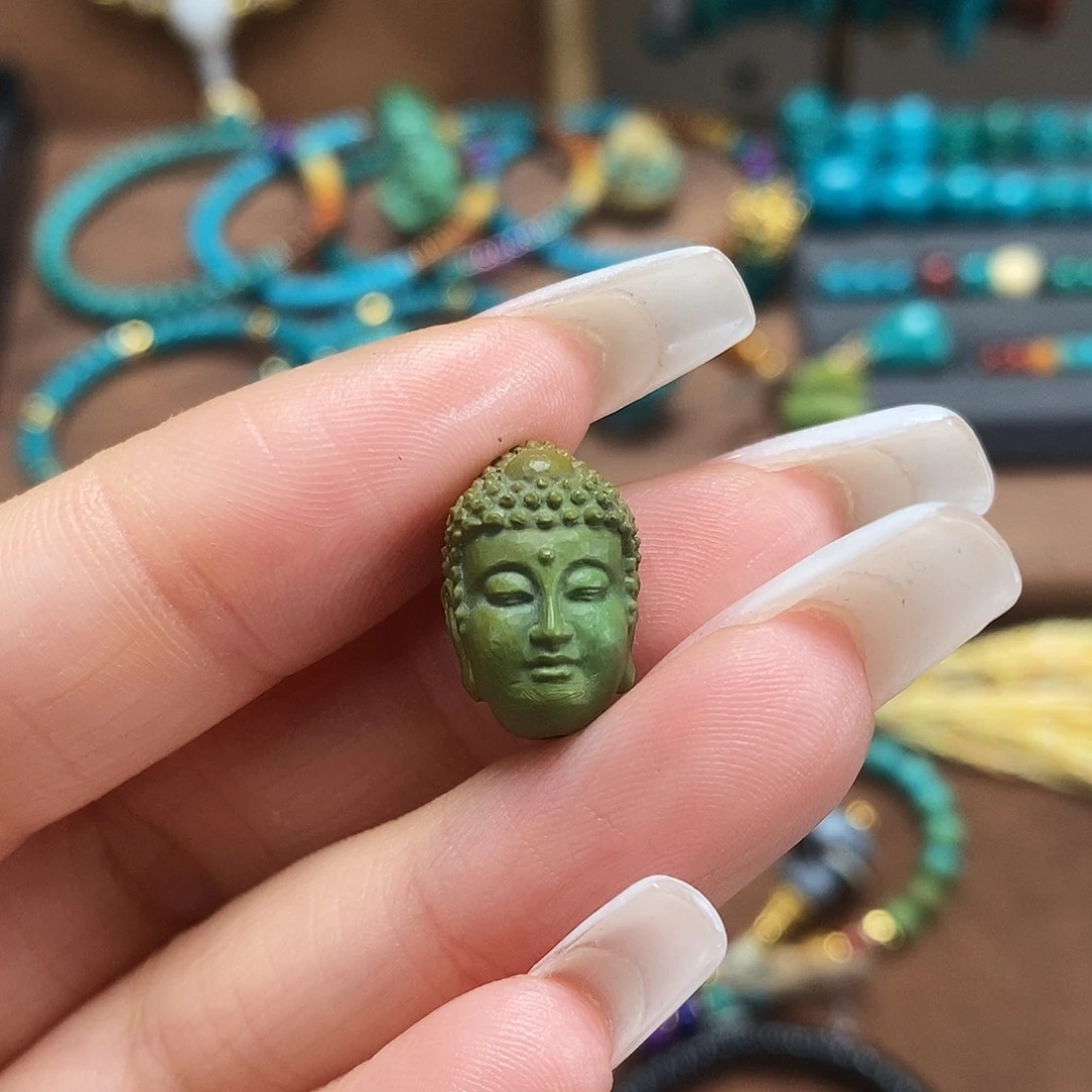 未镶嵌绿松石珠宝奇石