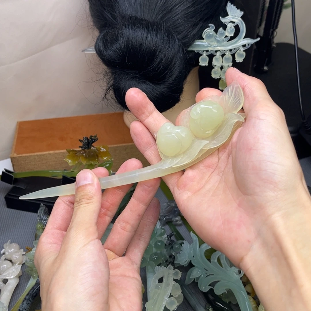 蛇纹石玉未镶嵌发饰