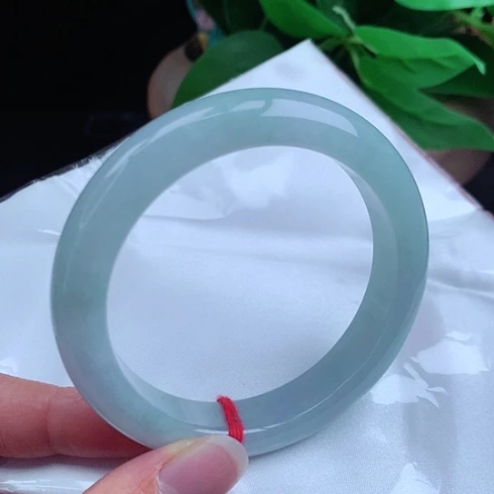 翡翠手镯未镶嵌       正圈57 天空蓝