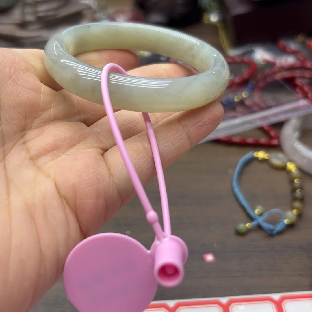 和田玉未镶嵌手镯56.2圈围578