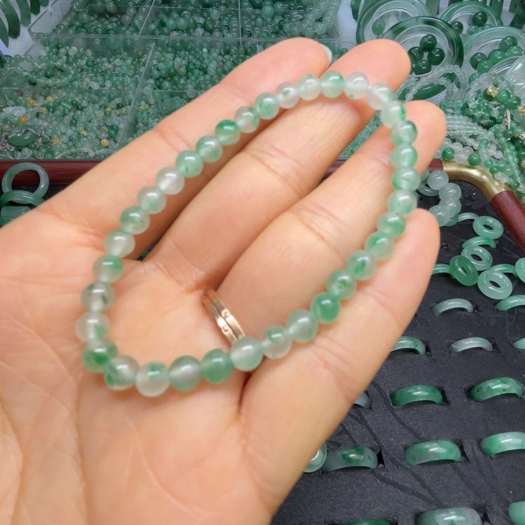石英质玉（非洲翠）未镶嵌散珠手串