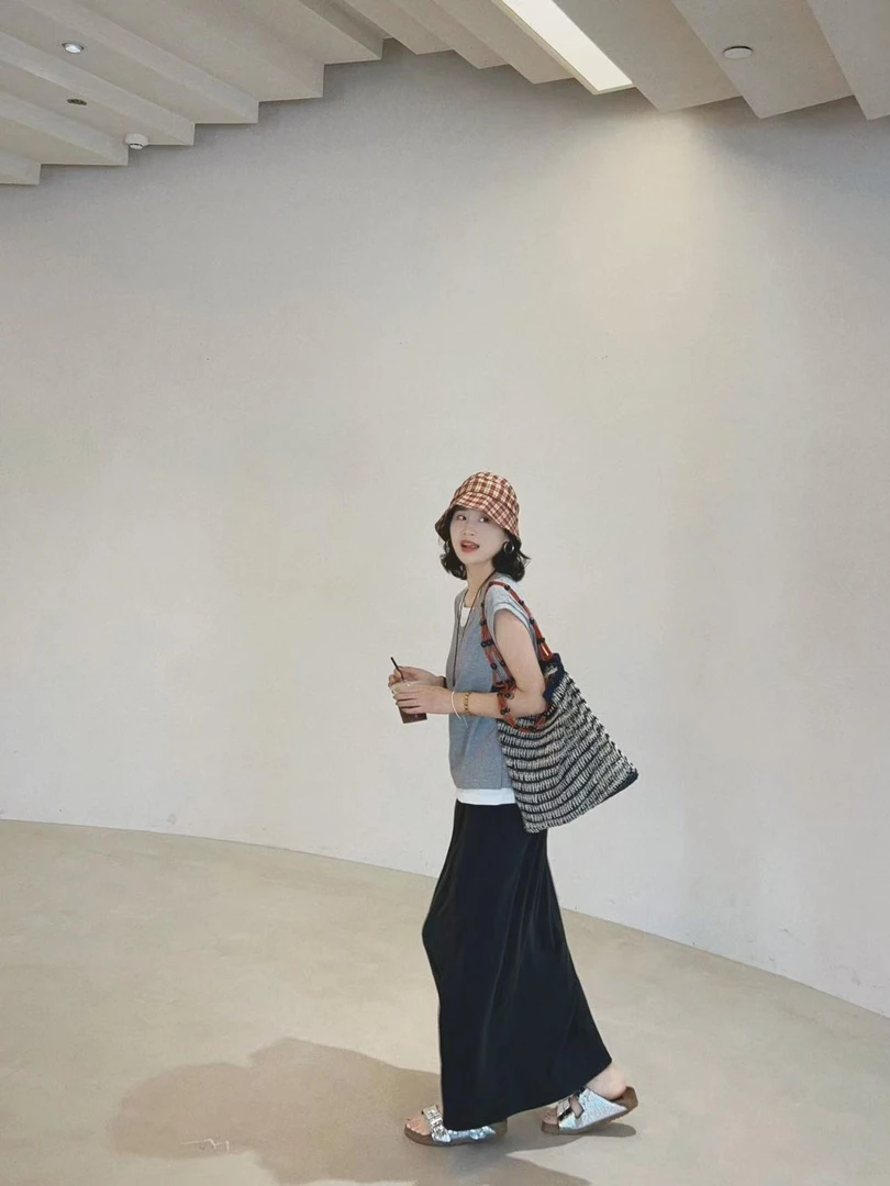 2025春夏新款美式正肩灰色假两件拼接短袖T恤百搭垂感半身裙套装