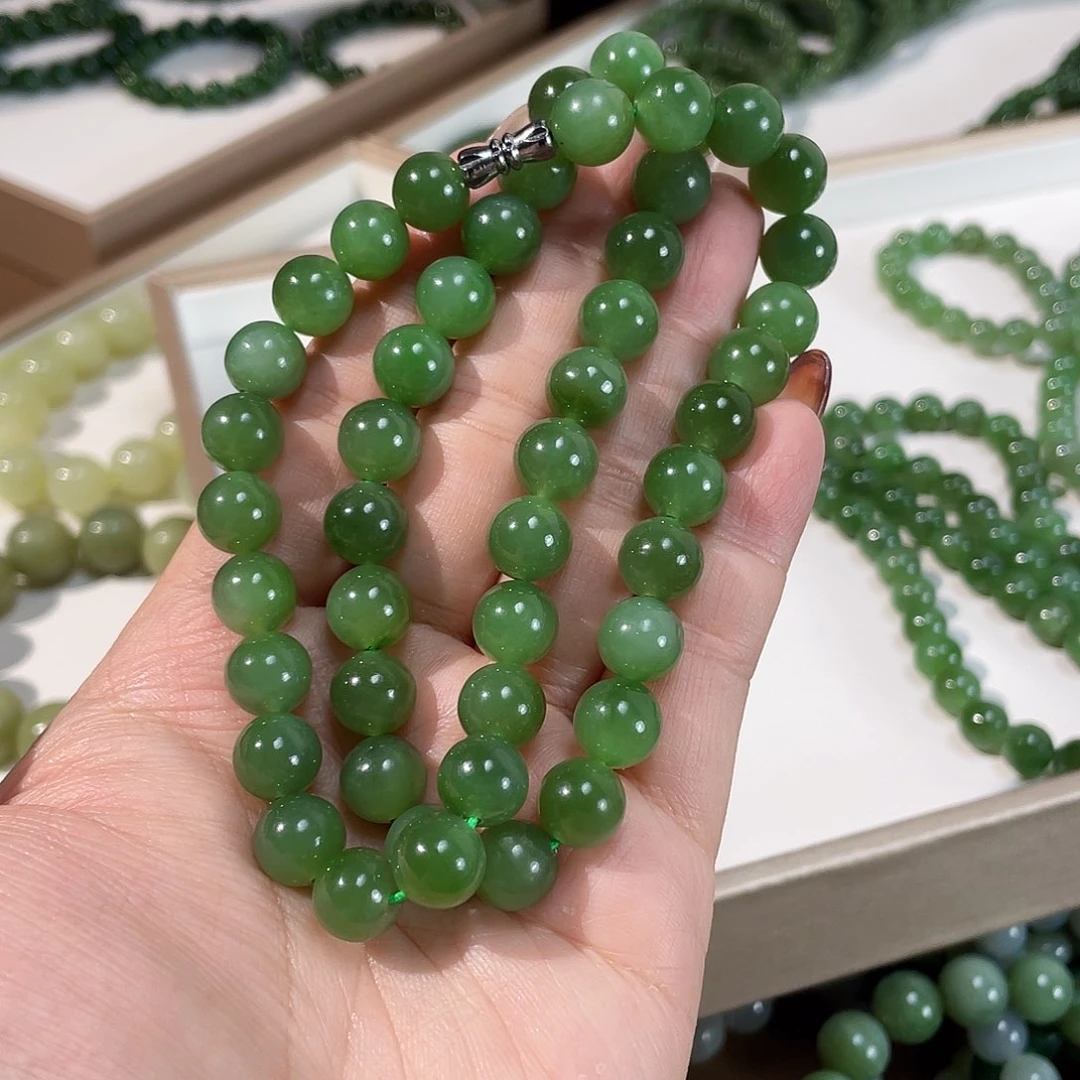 和田玉（碧玉）手链未镶嵌俄果阳绿 10无黑