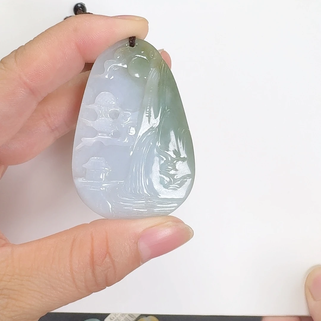 美***惑翡翠未镶嵌颈饰山水牌