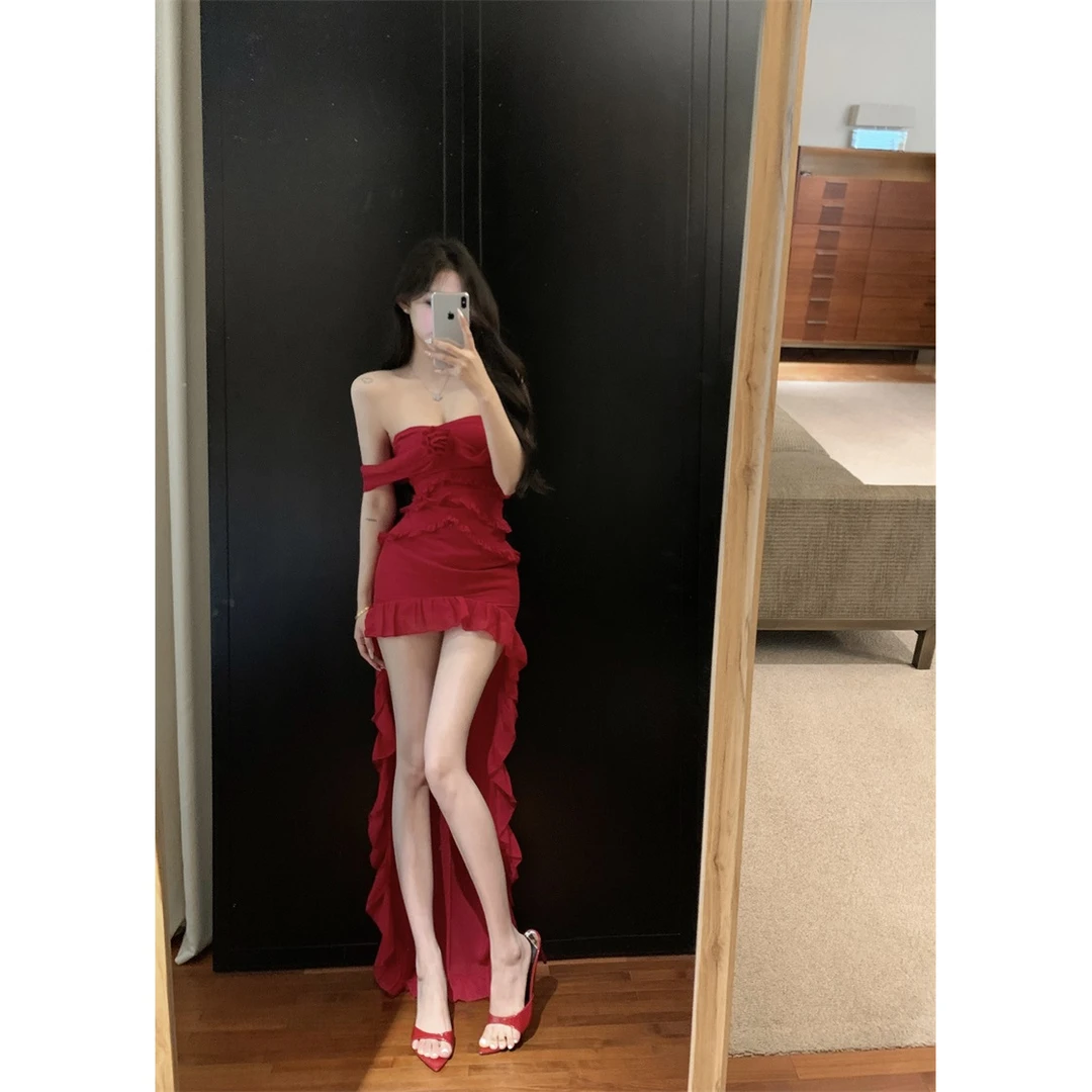 法式拖尾海边度假红裙子礼服女早春高级感修身一字肩雪纺连衣裙子