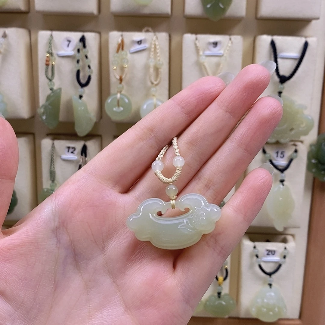来***易颈饰未镶嵌和田玉