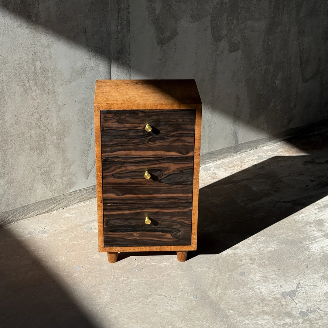 缅甸柚木三门收纳柜 储物柜 床头柜