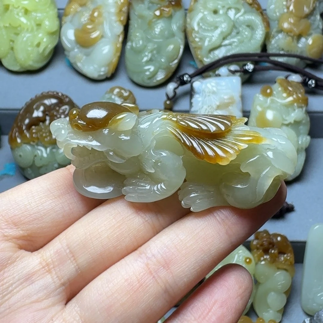 和田玉未镶嵌颈饰