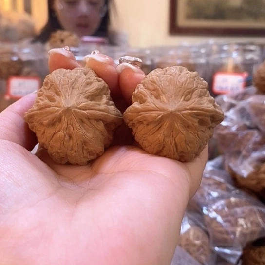 文玩核桃吊坠39铁锤有黄