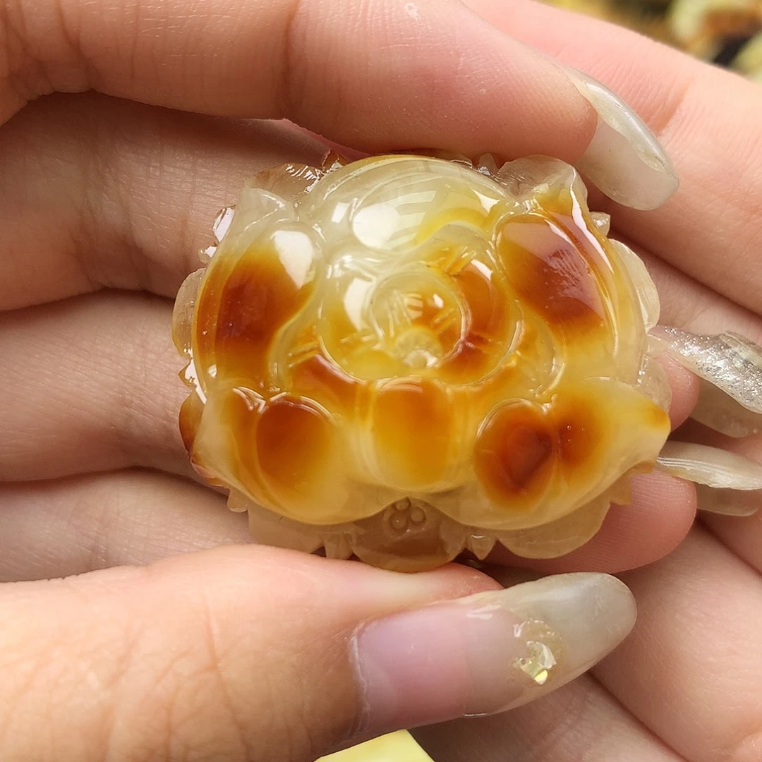 未镶嵌琥珀珠宝奇石