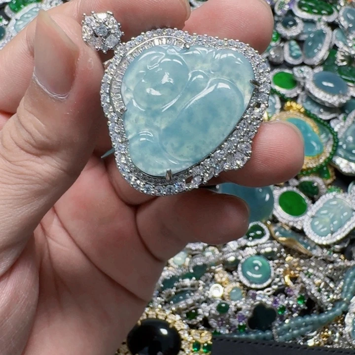 翡翠未镶嵌颈饰天然A货翡翠放漏