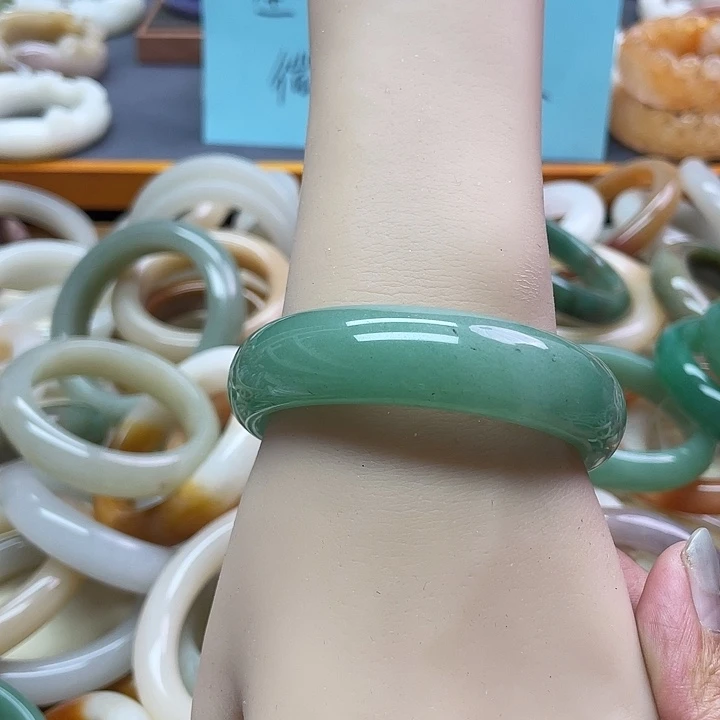 未镶嵌石英岩玉珠宝奇石K****呦