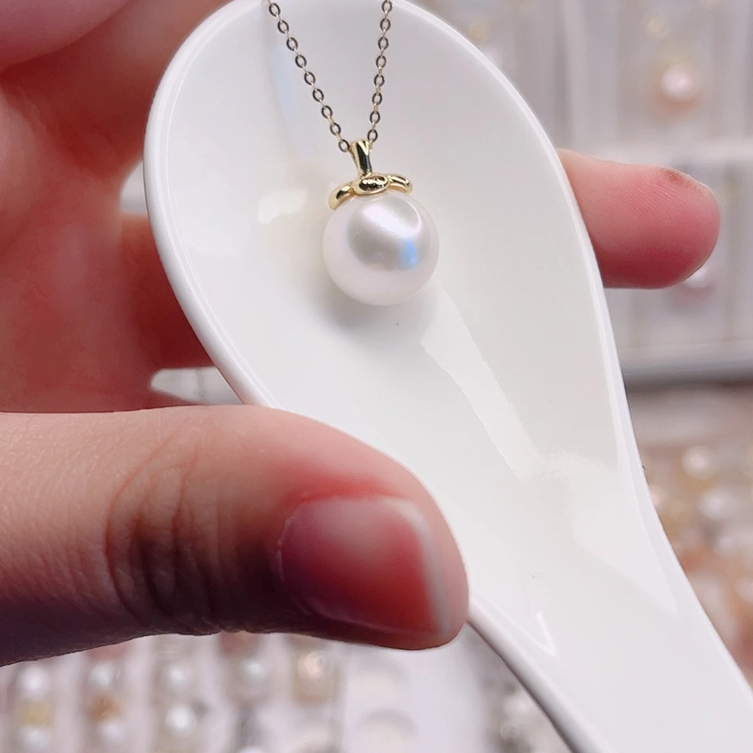 淡水珍珠吊坠(赠链)未镶嵌