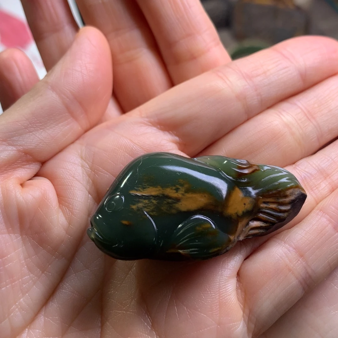芬***织岫岩河磨玉（透闪石质玉）未镶嵌挂件