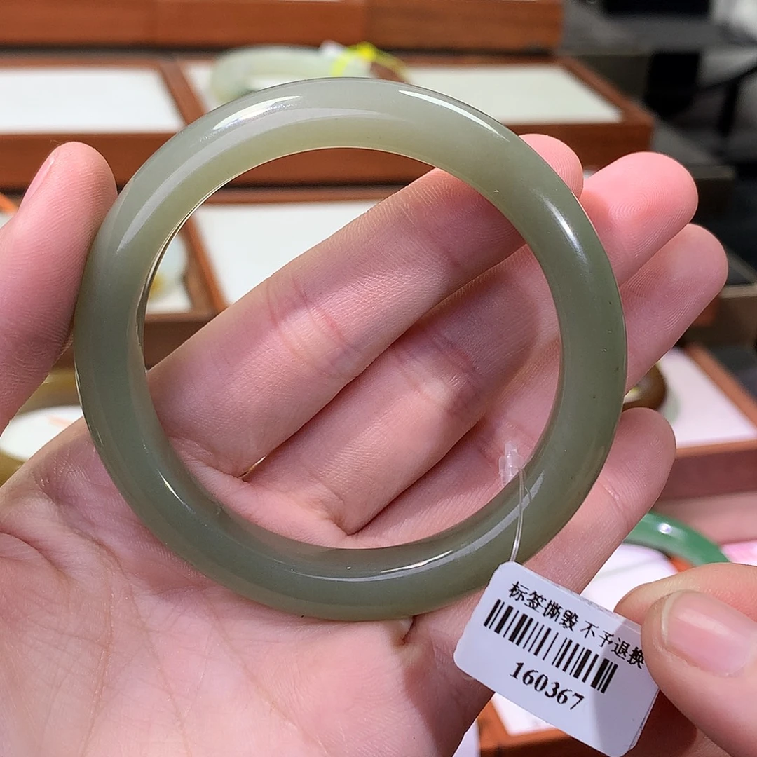 和田玉未镶嵌手镯54.55