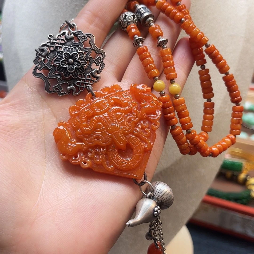 蜗***家翡翠未镶嵌吊坠(赠链)炸