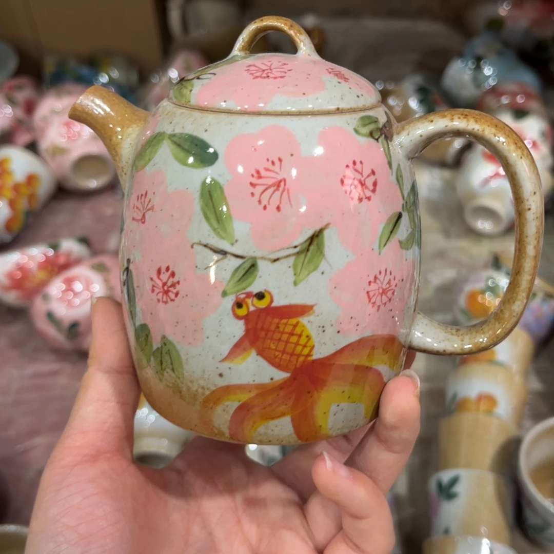 陶泥哈哈哈哈hjhhb