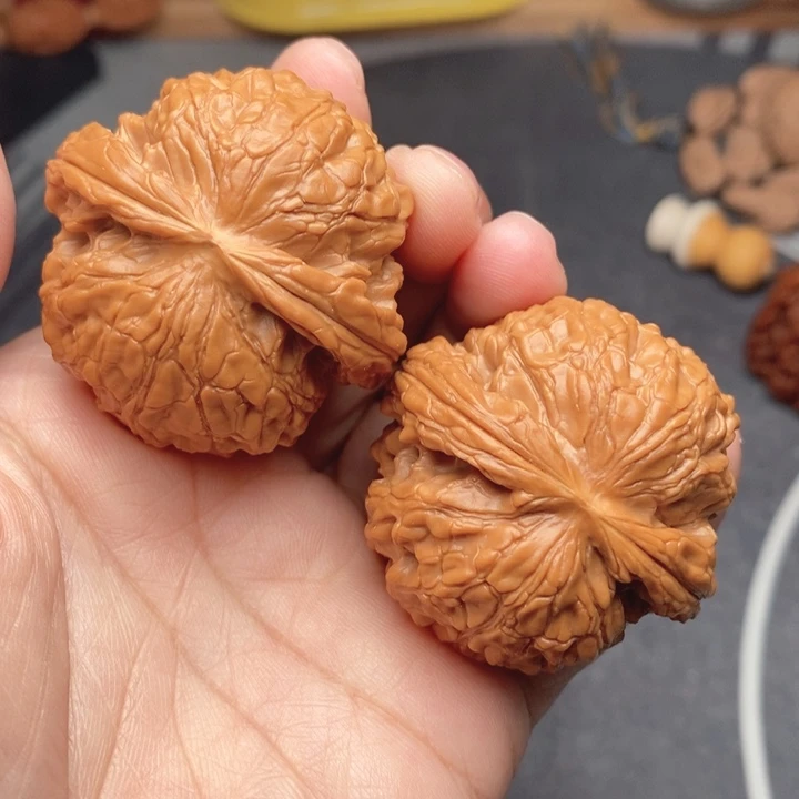 文玩核桃核鼎40边尖有修完美主义不拍