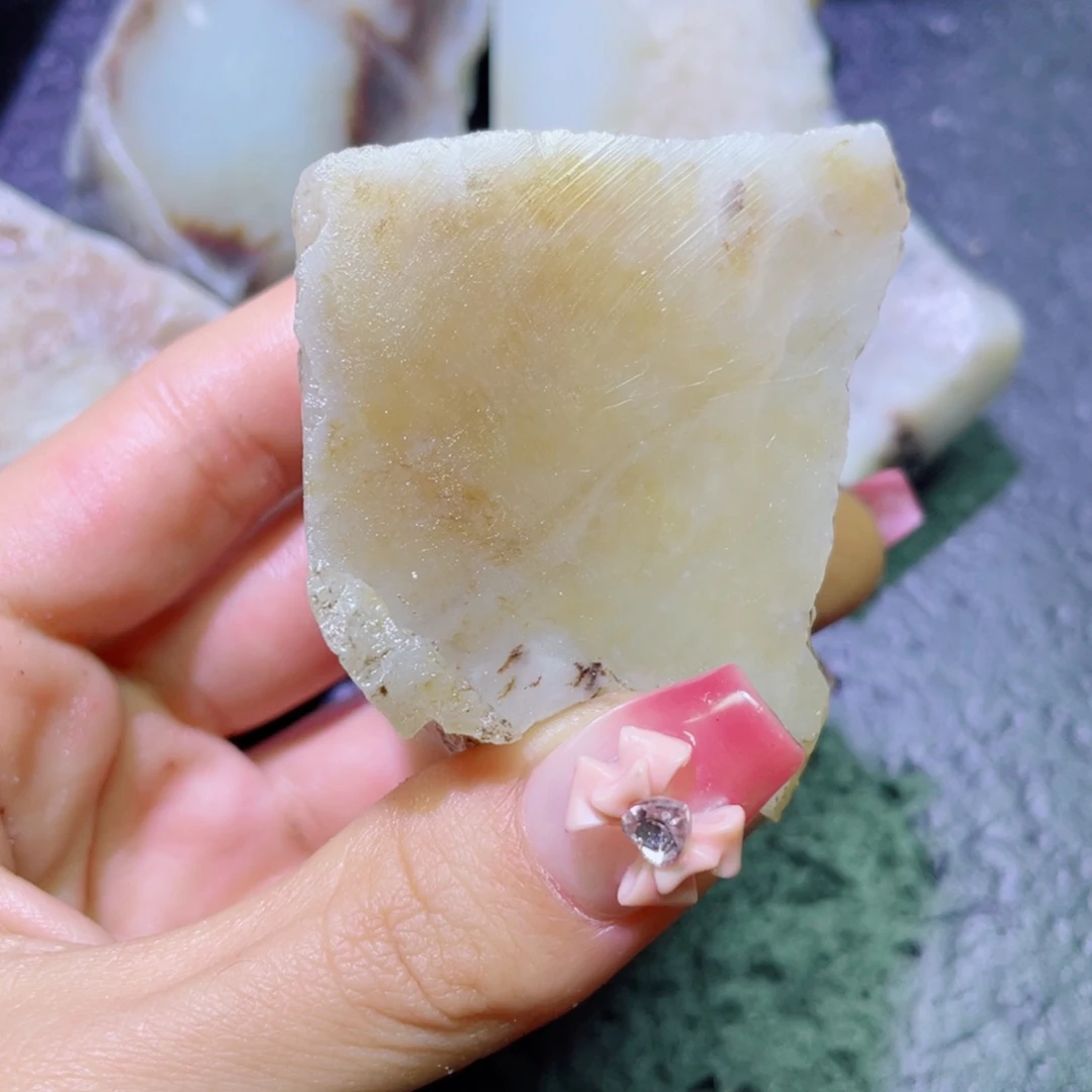 和田玉未镶嵌珠宝半成品