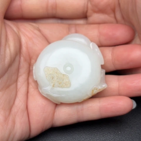 和田玉挂件未镶嵌奋***?