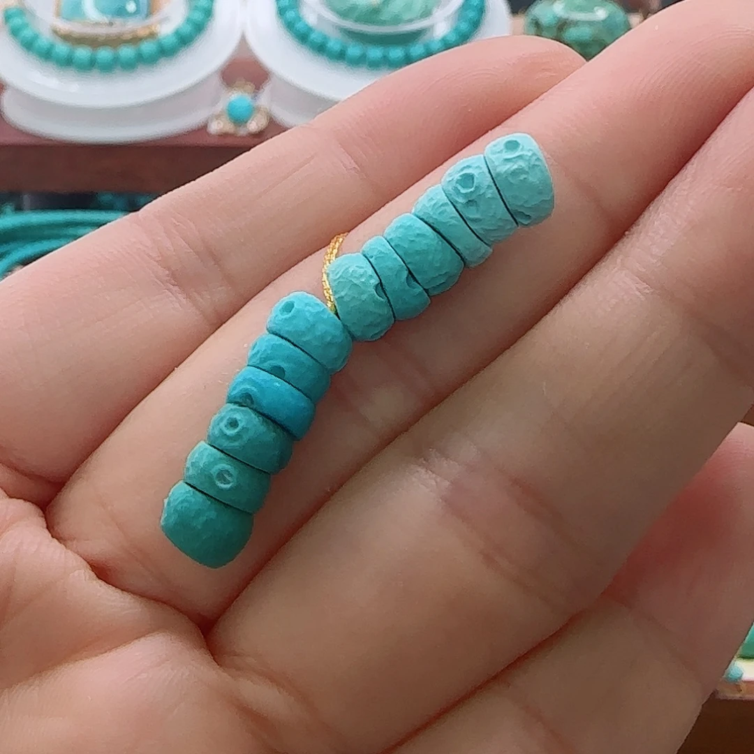 绿松石未镶嵌珠宝奇石