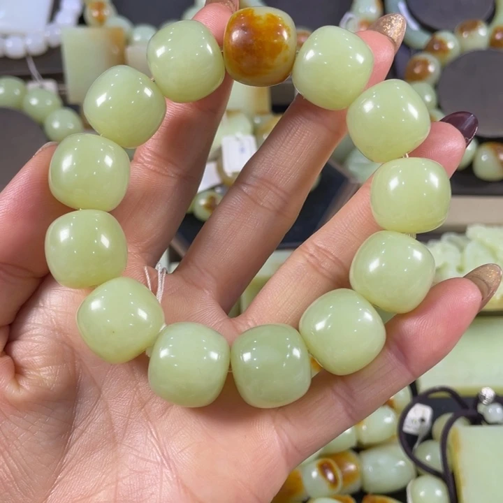 岫岩河磨玉（透闪石质玉）未镶嵌手链