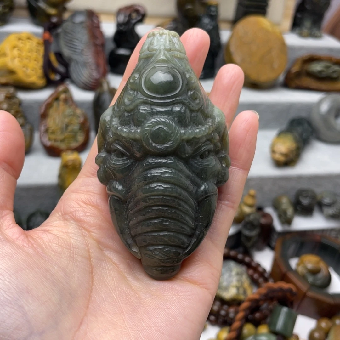 清***岳岫岩老玉（透闪石质玉）未镶嵌把件
