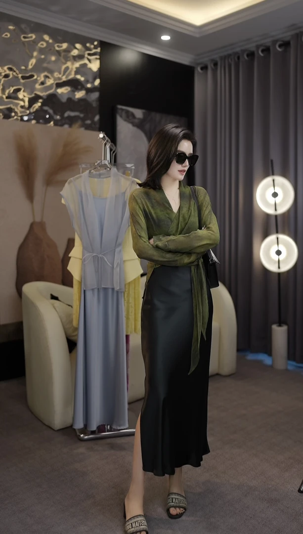 【汤小姐高定】#10519“不规则设计” 绑带设计款女人味十足上衣