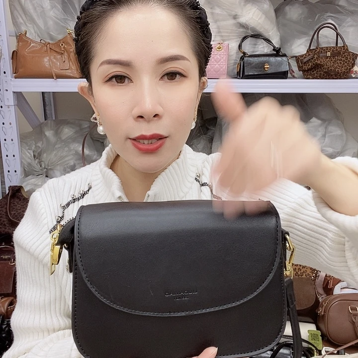 蚕丝小牛剖层皮革PU