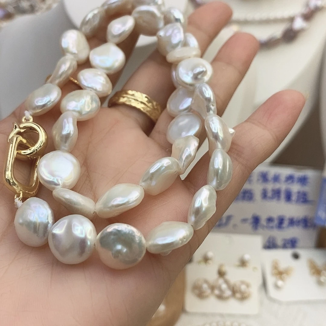 宝***姐钛钢淡水珍珠颈饰